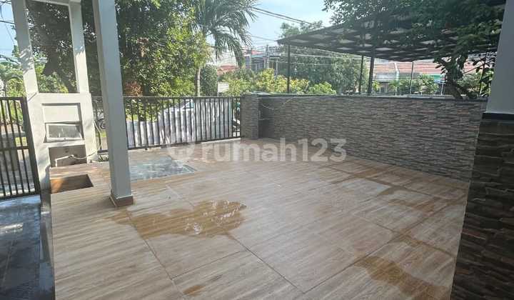 Dijual Rumah Bagus Ada Rooftop 2