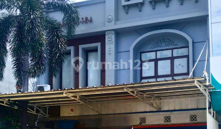 For Rent Twin Shophouses + Road-Facing Shophouse in Pondok Pinang, Kebayoran Lama For Rent Twin Shophouses + Road-Facing Shophouse in Pondok Pinang, Kebayoran Lama