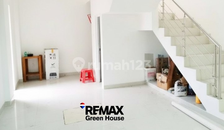 For Rent: Adjacent Shophouse Facing Cideng Main Road, Central Jakarta For Rent: Adjacent Shophouse Facing Cideng Main Road, Central Jakarta