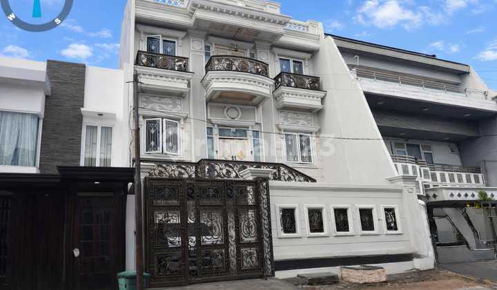 Jual Rumah Mewah di Taman Palem Cengkareng Jakarta Barat Jual Rumah Mewah di Taman Palem Cengkareng Jakarta Barat