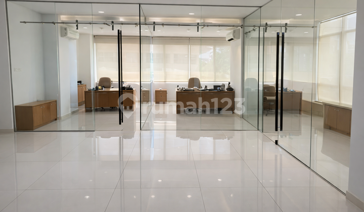 Turun Harga Gedung Komersial 5 Lantai Kebayoran Lama Siap Pakai