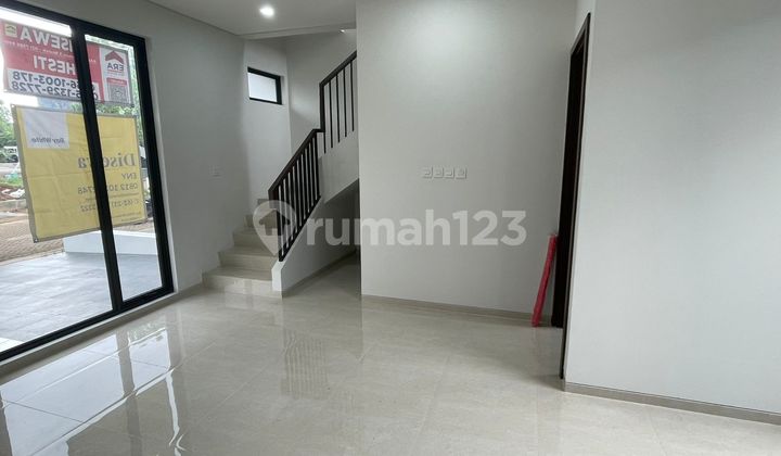 Rumah 2 Lantai Bagus di Bintaro Kebayoran Residence 2