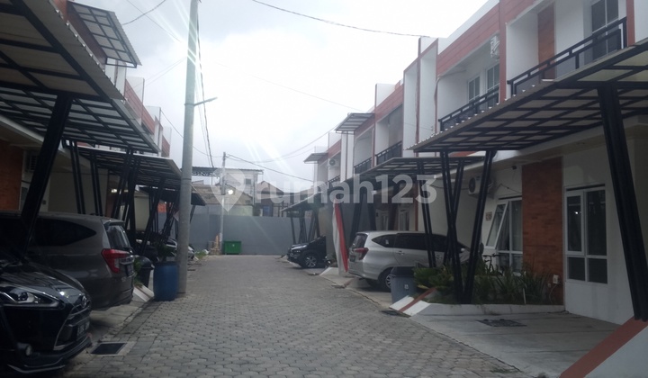 Nice 2-Story House in Pesanggrahan Near Petukangan Toll Road