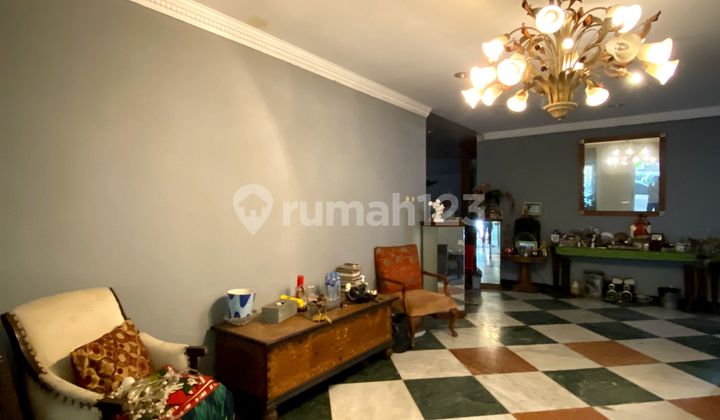 Dijual Rumah Besar di Bawah NJOP di Bintaro