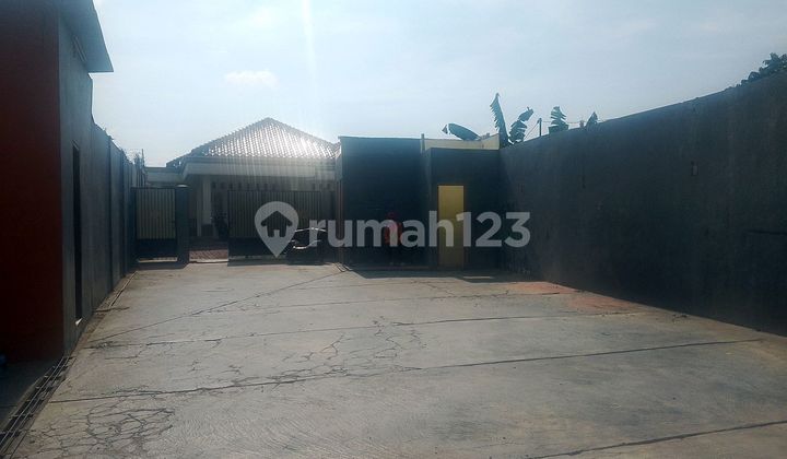 Strategic Business Location on Jl Impres Business-Space