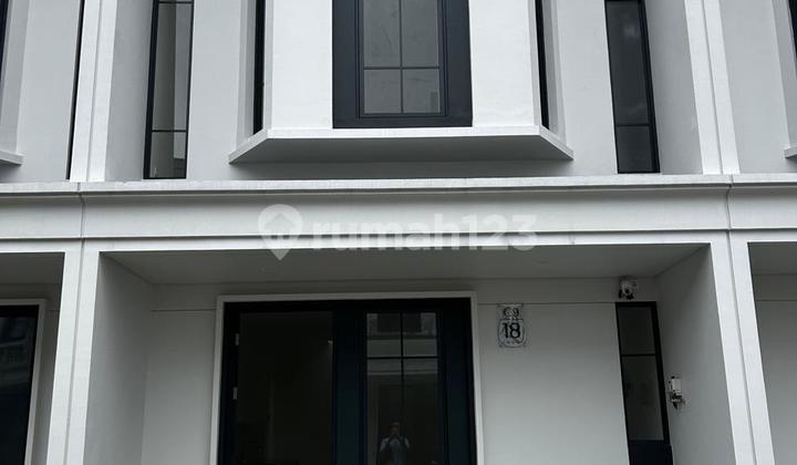 Rumah 2 Lantai Bagus di Citra Garden Bintaro Dekat Upj 2