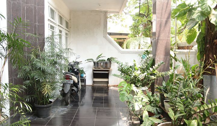 Strategic House in Pesanggrahan, South Jakarta