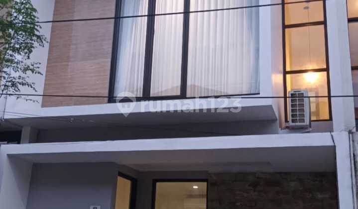 Rumah 2 Lantai Bagus di Bhuvana Bintaro Jaya