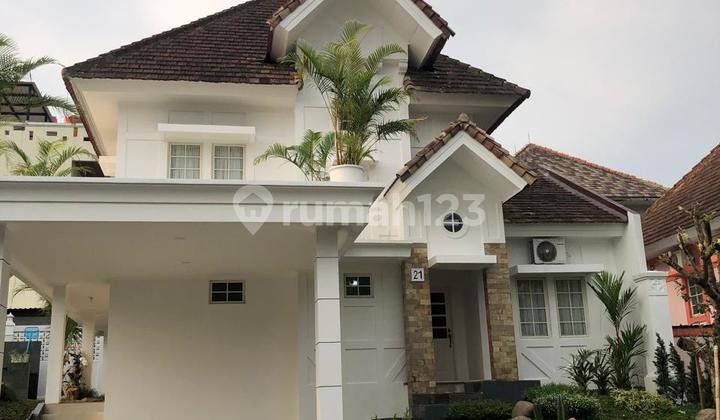 For Sale: Hook House with Private Swimming Pool in Sentul City