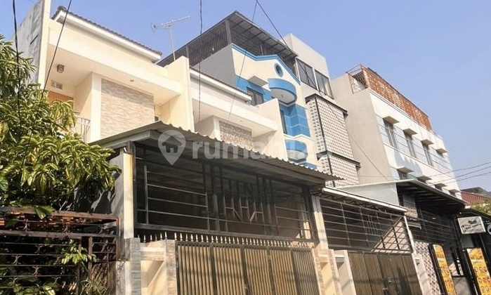 2-Story House with SHM in Grogol Petamburan 2