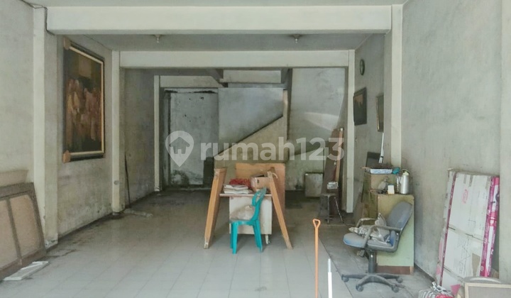 Shop House in Dukuh Kupang Near Campus Hr Muhammad, Mayjen Citraland, West Surabaya 2