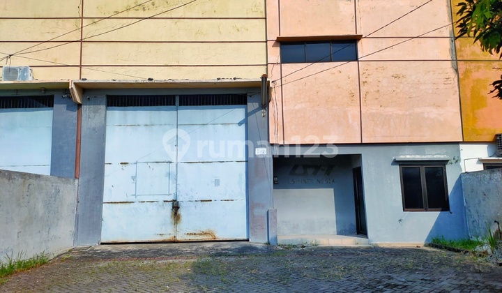 Affordable Warehouse Ready to Occupy in Taman Sidoarjo Area