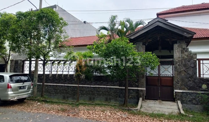Rumah Klasik Mulyosari Dekat Pakuwon City Raya Merr Surabaya Timur