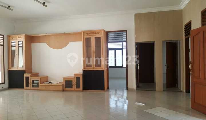 Classic Jemursari House Near Nginden Ahmad Yani, South Surabaya 2