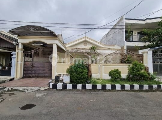 Rumah Klasik Area Manyar Semolowaru Merr Surabaya Timur