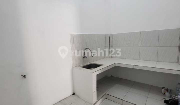 Ready-to-use Shophouse in Tambak Medokan Ayu, Suitable for Any Business 2