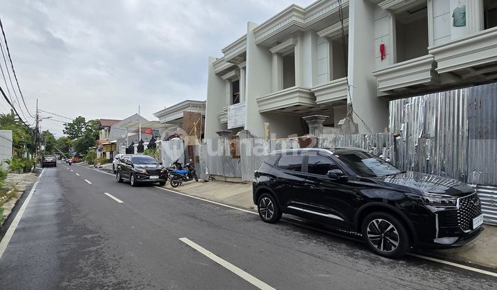 Rumah Rumah Baru Design Classic Jalan Lebar Di Cempaka Putih 2