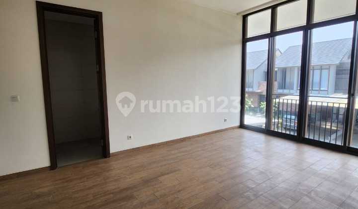 Rumah 2 Lantai di Cluster Dakota Suvarna Sutera, Tangerang 2