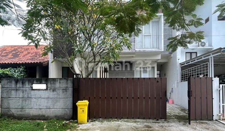 Rumah Cantik Furnished di Kencana Loka BSD City, Tangerang Selatan