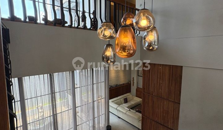 Rumah Cantik Bangunan Mandiri & Artistik di Cluster Aristoteles Summarecon Gading Serpong, Tangerang 2