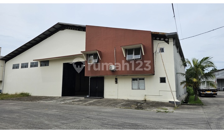 For Rent: 3-in-1 Industrial Zone Warehouse (Office, Warehouse, Factory) in Jatake, Tangerang For Rent: 3-in-1 Industrial Zone Warehouse (Office, Warehouse, Factory) in Jatake, Tangerang