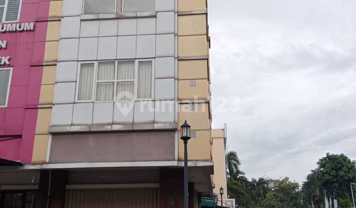 For Rent 3-Story Corner Ruko Renovated Golden Boulevard BSD, South Tangerang For Rent 3-Story Corner Ruko Renovated Golden Boulevard BSD, South Tangerang