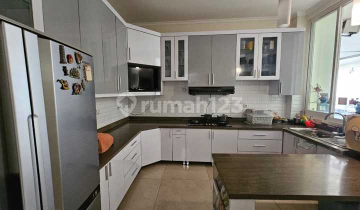 Rumah Mewah 2,5 Lantai Strategis di Kemandoran, Jakarta Selatan 2