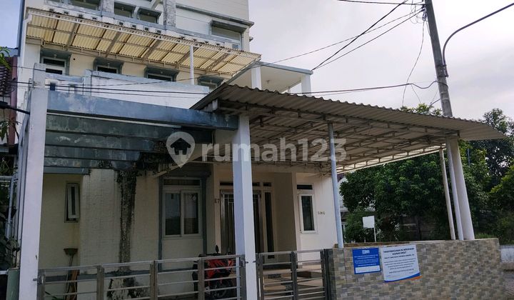 Rumah Hoek Di Puri Pakujaya Regency Serpong Tangerang 2