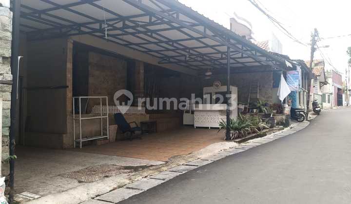 Rumah Tua di Jl Gang Kelapa Kebagusan Ps Minggu Jakarta Selatan 2