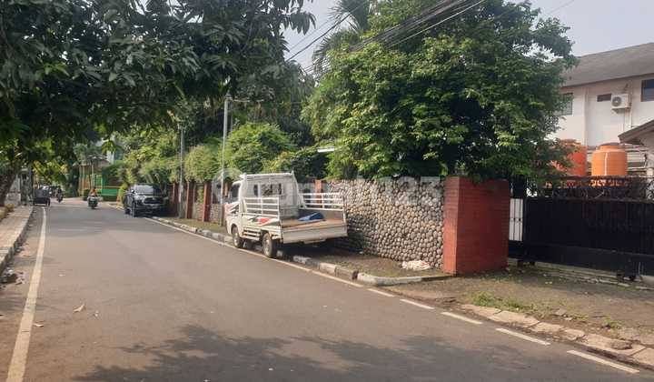 Rumah Hoek di Jl Taman Amir Hamzah Menteng Jakarta Pusat 2