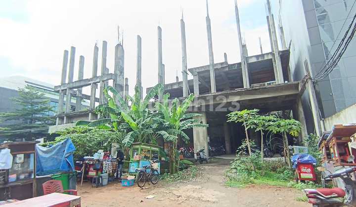 Abandoned Building on Jl Patal Senayan, Kby Lama, South Jakarta 2
