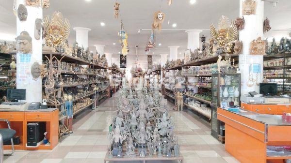 Gedung Usaha Premium 4 Lantai Lokasi Strategis Area Kerobokan