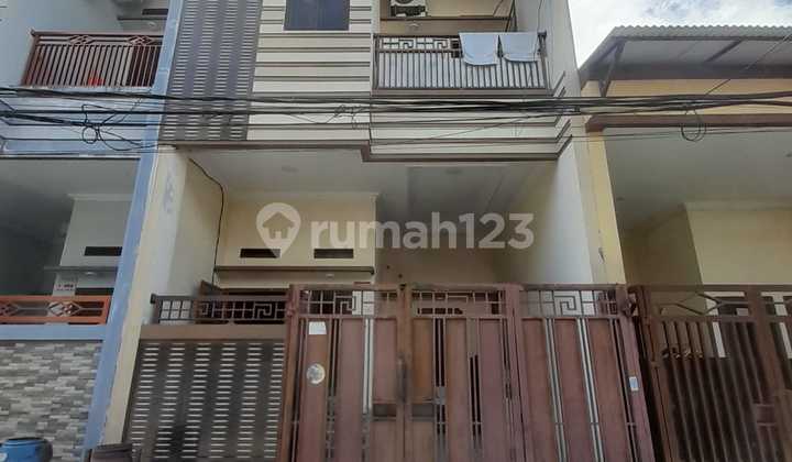 Di Jual Rumah Poris Indah, Tangerang Furnished