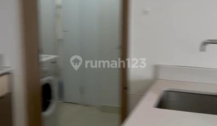 FOR RENT GOLD COAST APARTMENT READY TO OCCUPY 2