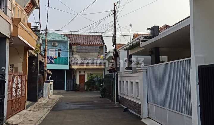 For Sale Ready-to-Live-in House in Matraman Bekasi 2