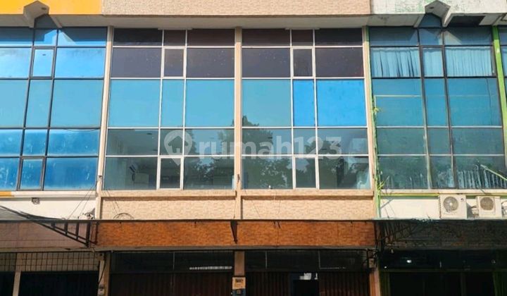 Disewakan Ruko Gandeng 4 Dengan Fasilitas Lift Disewakan Ruko Gandeng 4 Dengan Fasilitas Lift