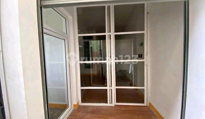 Strategic Boarding House for Sale in Kebon Kacang, Central Jakarta 2