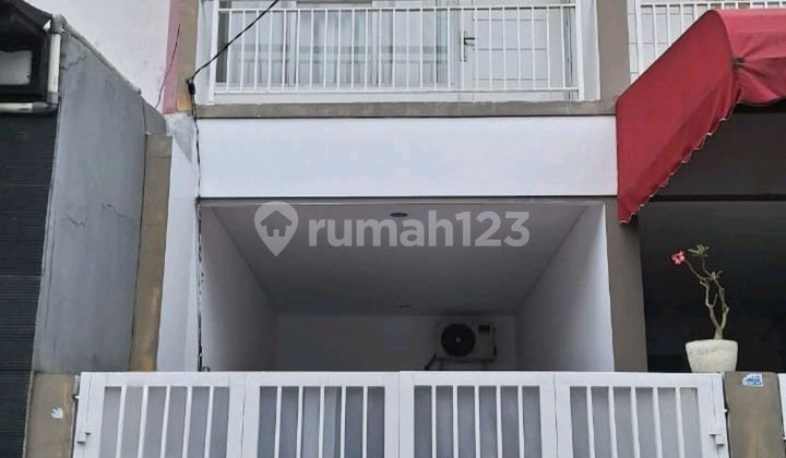 For Rent Minimalist 2-Story House in Rawa Belong, Kebon Jeruk