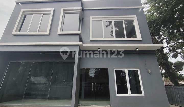 Exclusive Strategic Shop House in South Meruya, Kembangan, West Jakarta 2