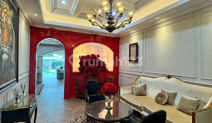 Rumah Mewah American Classic di Cilandak Jakarta Selatan Rumah Mewah American Classic di Cilandak Jakarta Selatan