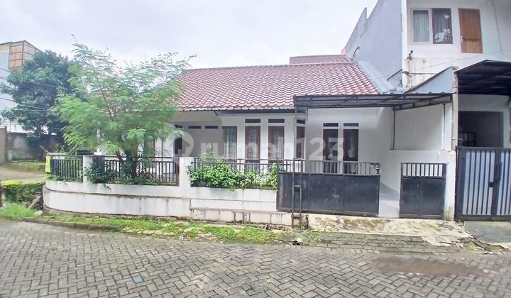 For Rent House Position Hook In Sector 5, Near Stan Bintaro Jaya