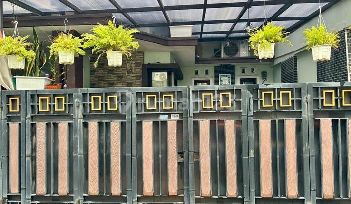 Rumah Bagus Siap Huni Dalam Komplek di Meruya Selatan 2