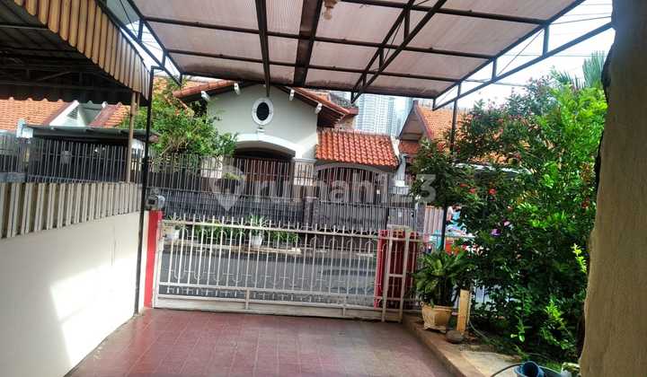 Dijual Rumah Luas Dalam Komplek di Slipi Kemanggisan 2
