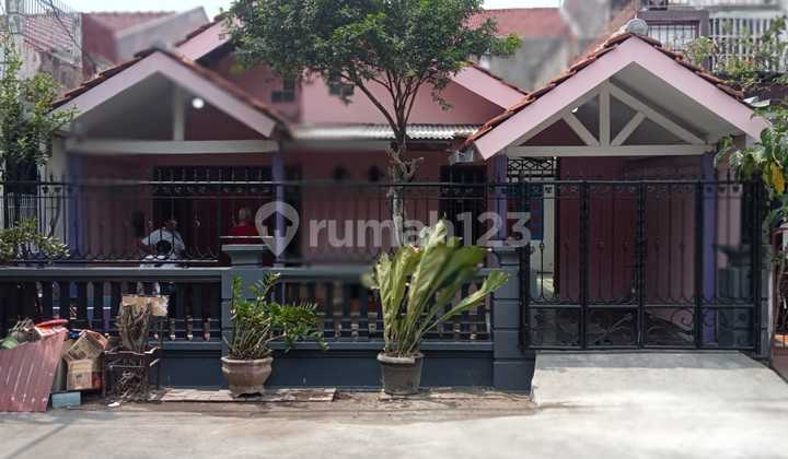 Dijual Rumah Siap Huni di Meruya Utara, Jakarta Barat Dijual Rumah Siap Huni di Meruya Utara, Jakarta Barat