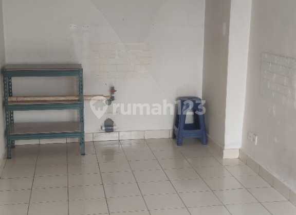 Puri Park View Kiosk Apartment (15 m Size)