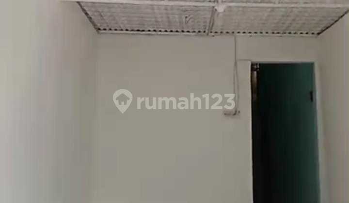 Kios on Jl.20 Desember (Size 3x10 m) Kios on Jl.20 Desember (Size 3x10 m)