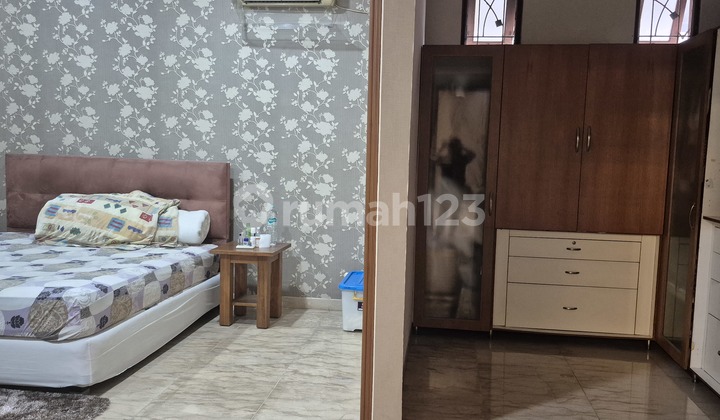 Dijual Rumah Mewah bisa Langsung Huni di Lokasi yang Strategis Hadap Jalan Raya 2