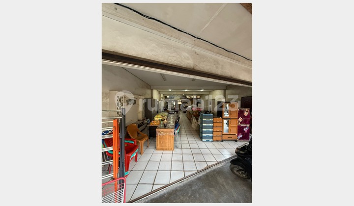 3.5-Story Hook Ruko in the Center of Singkawang City 2