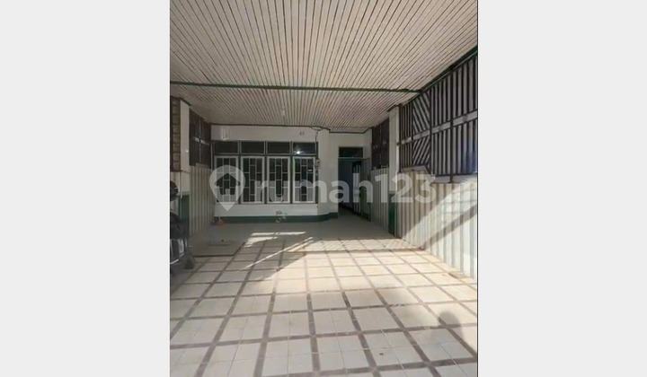 Semi-Detached 4 Bedroom House Near City Center in Alianyang