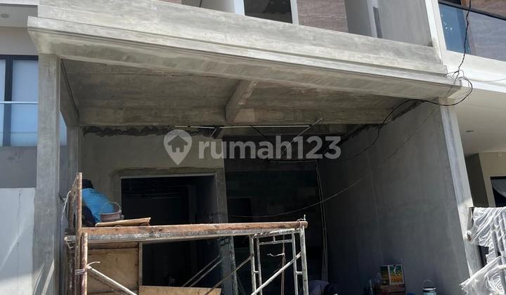 Rumah Mewah 2 Lantai Siap Huni di Wiyung Brantas Permai Surabaya 2